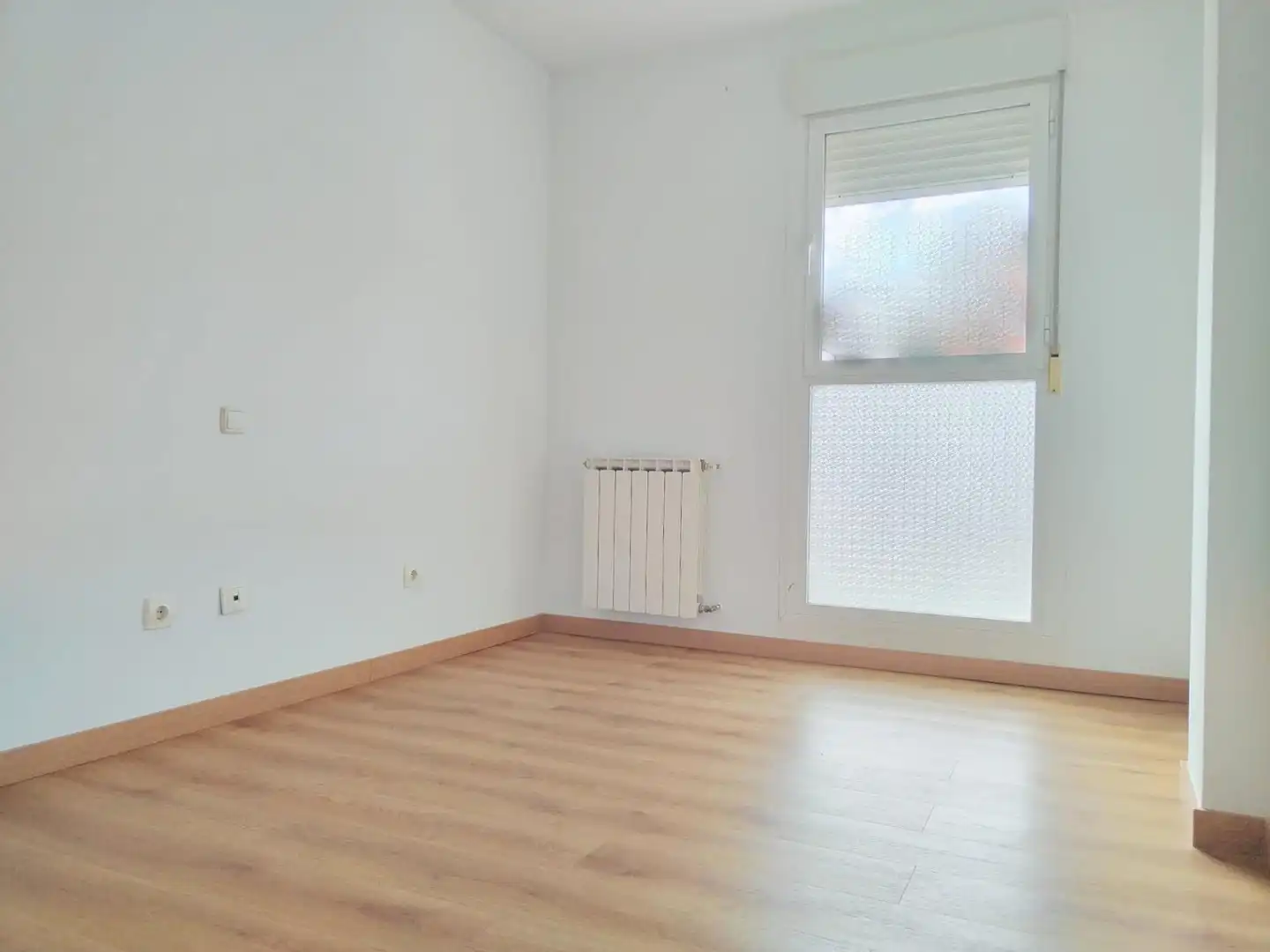 Flat for rent in Perlita