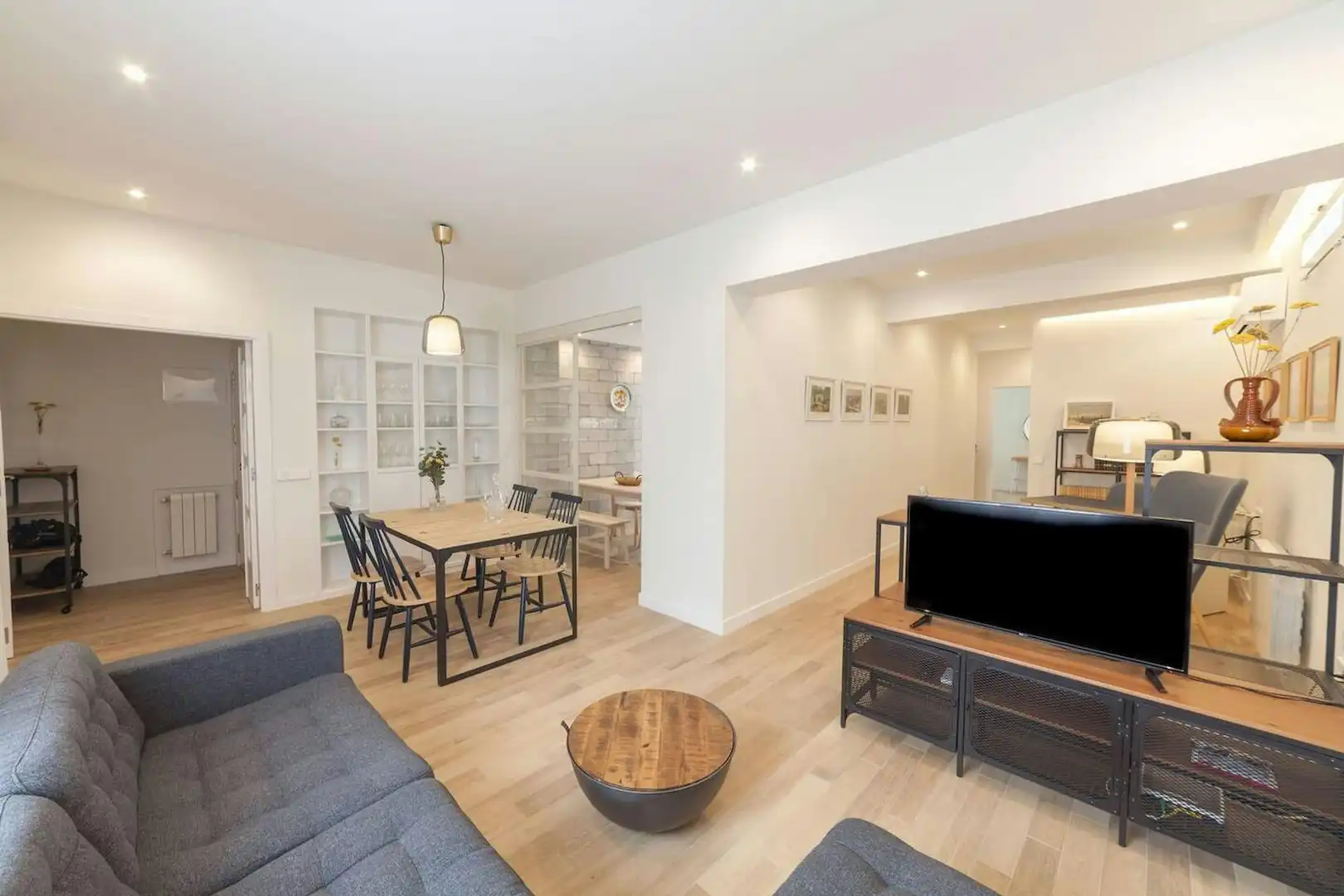 Flat for rent in N/A, Cortes - Huertas
