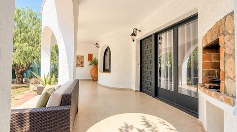 Empuriabrava  Casa mediterránea con piscina privada, jardín y licencia turística a 400 m de la playa, imagen 3