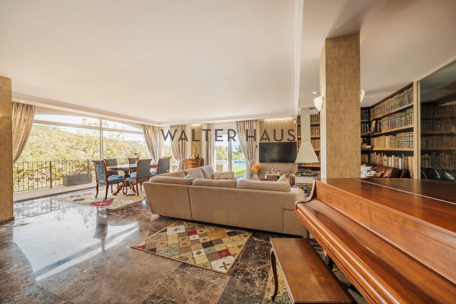 Sala d'estar de Casa o xalet en venda en Castell d'Aro, Platja d'Aro i s'Agaró amb Aire condicionat, Calefacció i Jardí privat