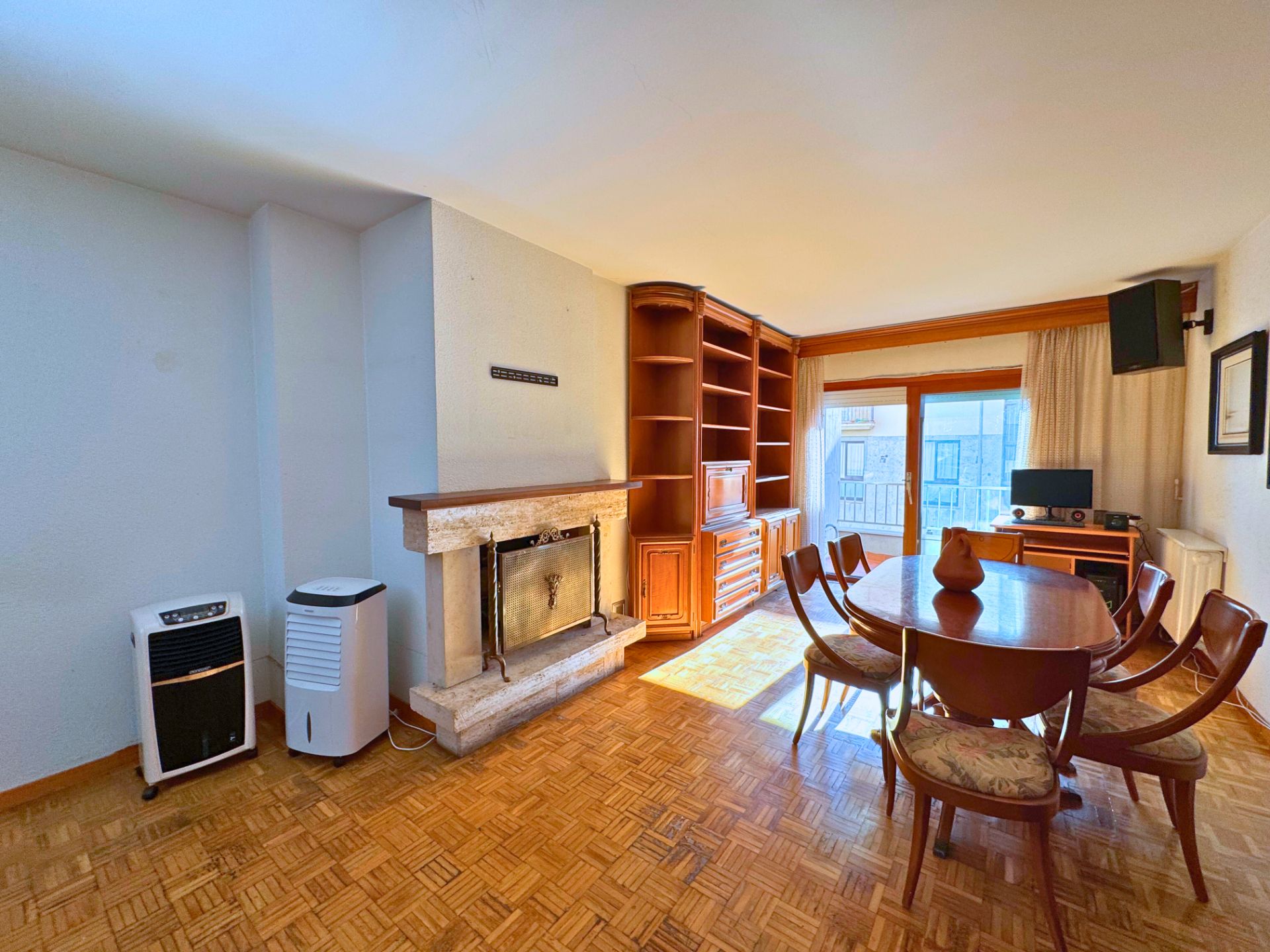 Living room of Flat for sale in Palamós  with Heating, Terrace and Furnished