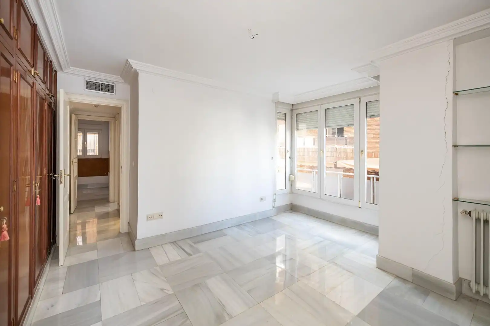 Flat for sale in Granada