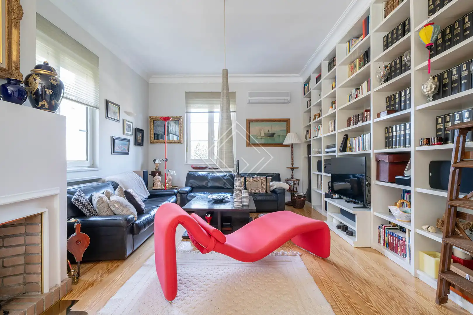 Sala d'estar de Casa o xalet en venda en Madrid amb Aire condicionat, Calefacció i Jardí privat