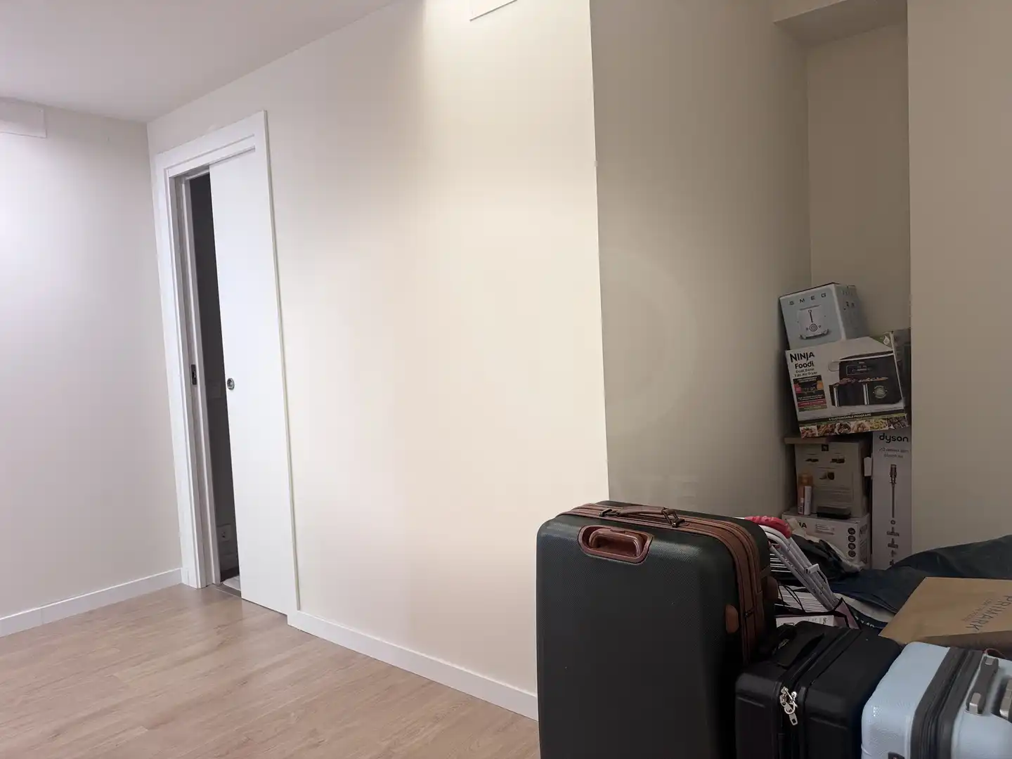 Flat for rent in Barcelona  with Air Conditioner and Heating
