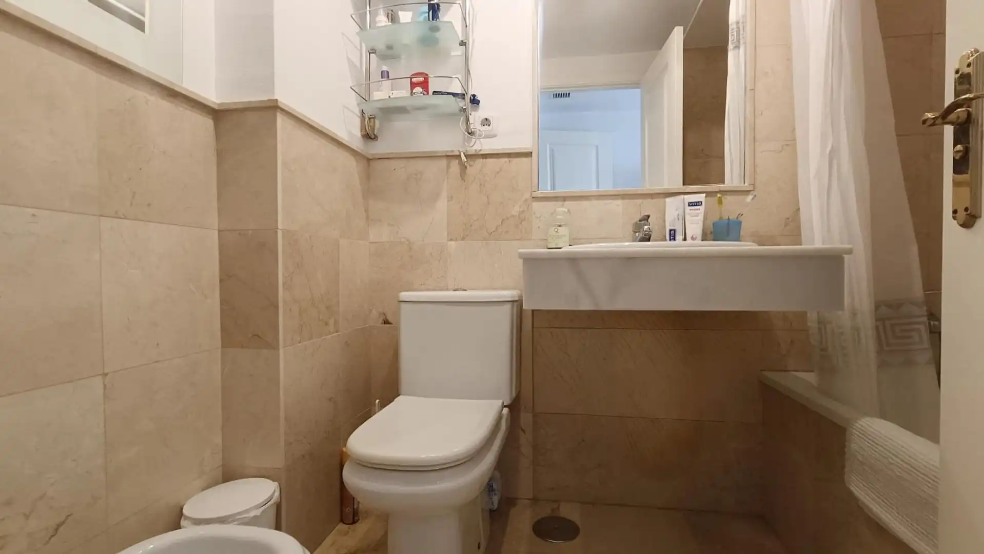 Bathroom of Flat for sale in Manilva