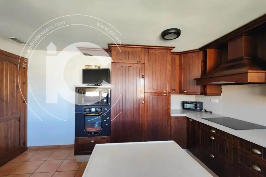 Cocina de Casa o chalet de alquiler en Huétor Vega con Aire acondicionado y Jardín privado