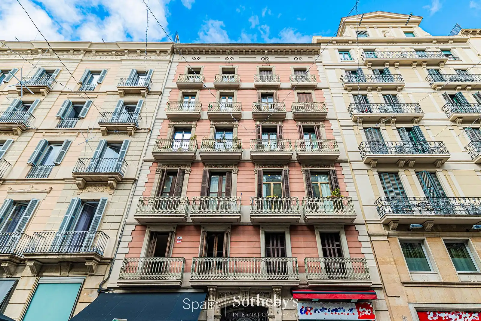 Vista exterior de Apartament en venda en Barcelona amb Aire condicionat, Calefacció i Terrassa