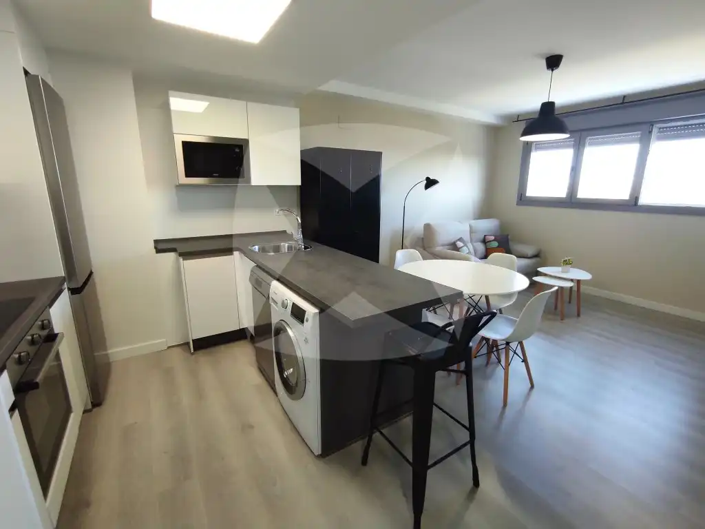 Wohnung zur Miete in Calle Matilde Tagle, Avenida Elvas