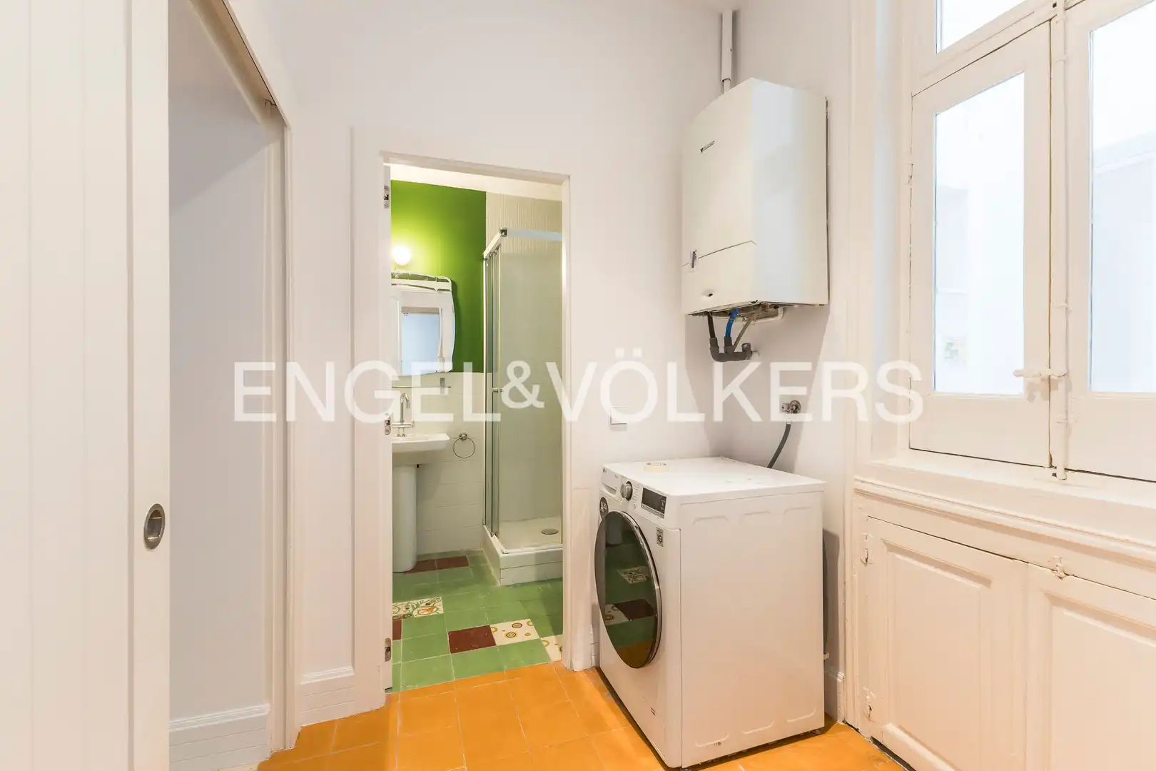 Cocina de Piso de alquiler en Madrid con Calefacción, Parquet y Balcón