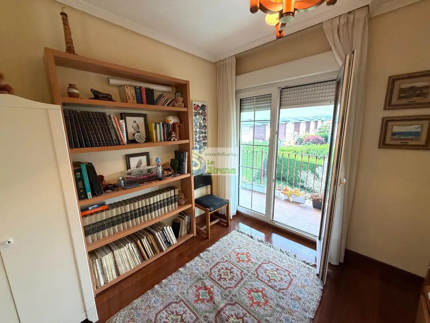 Sala de estar de Casa o chalet en venta en Castro-Urdiales con Calefacción, Jardín privado y Terraza