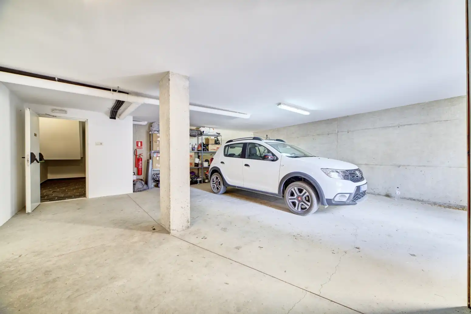 Parkplatz von Dachboden zum Verkauf in Undués de Lerda mit Heizung, Parkett und Terrasse