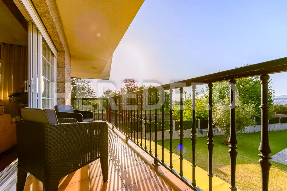Terraza de Casa o chalet en venta en Vigo  con Calefacción, Jardín privado y Terraza