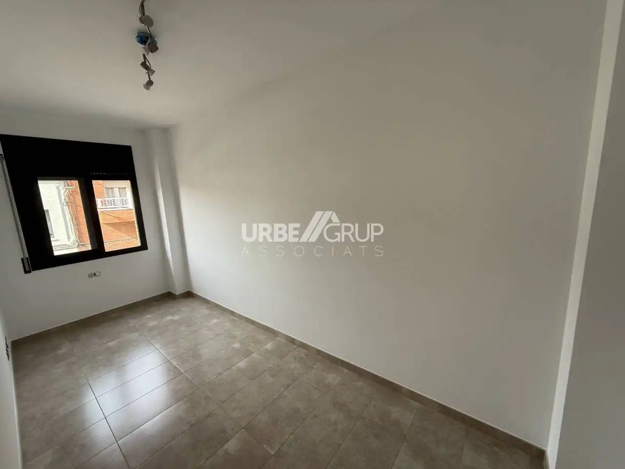 Apartments for rent in Calle SOLSONA, Les Arenes - La Grípia Can Montllor