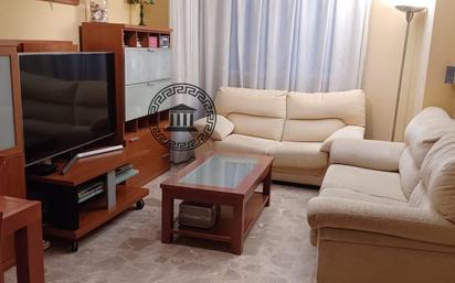 Living room of Flat for sale in  Albacete Capital  with Heating, Storage room and Balcony