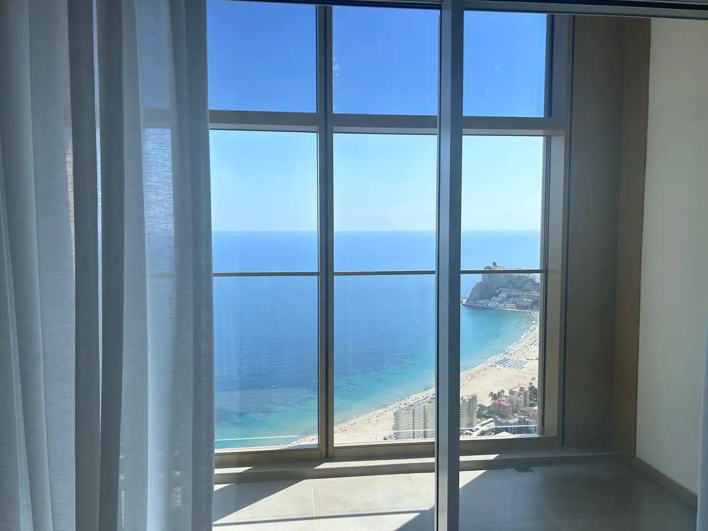 Bedroom of Flat for sale in Benidorm  with Air Conditioner, Private garden and Terrace