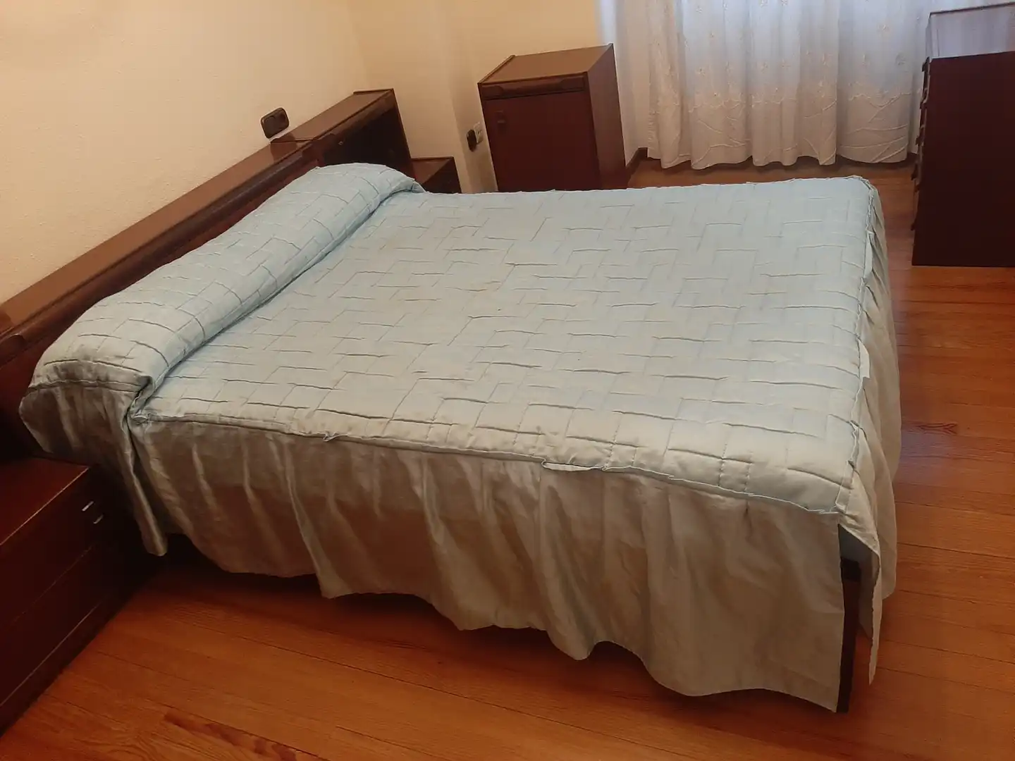 Habitación de Piso de alquiler en Vitoria - Gasteiz con Calefacción, Parquet y Amueblado
