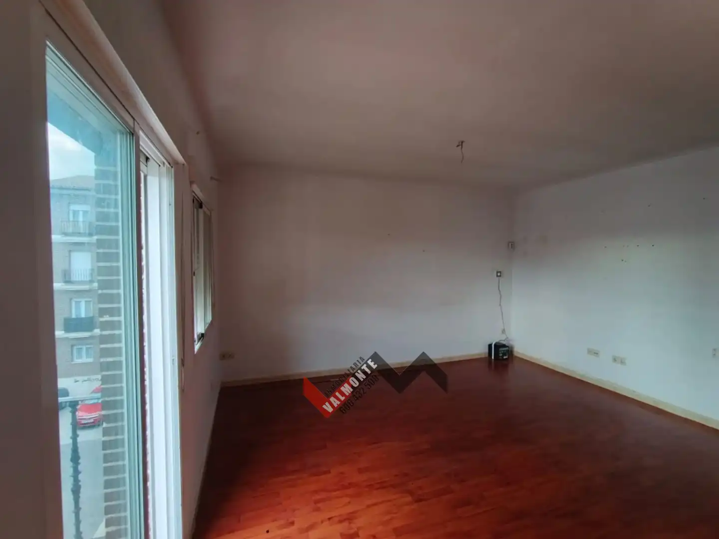 Sala d'estar de Pis en venda en Fuensalida amb Calefacció i Terrassa