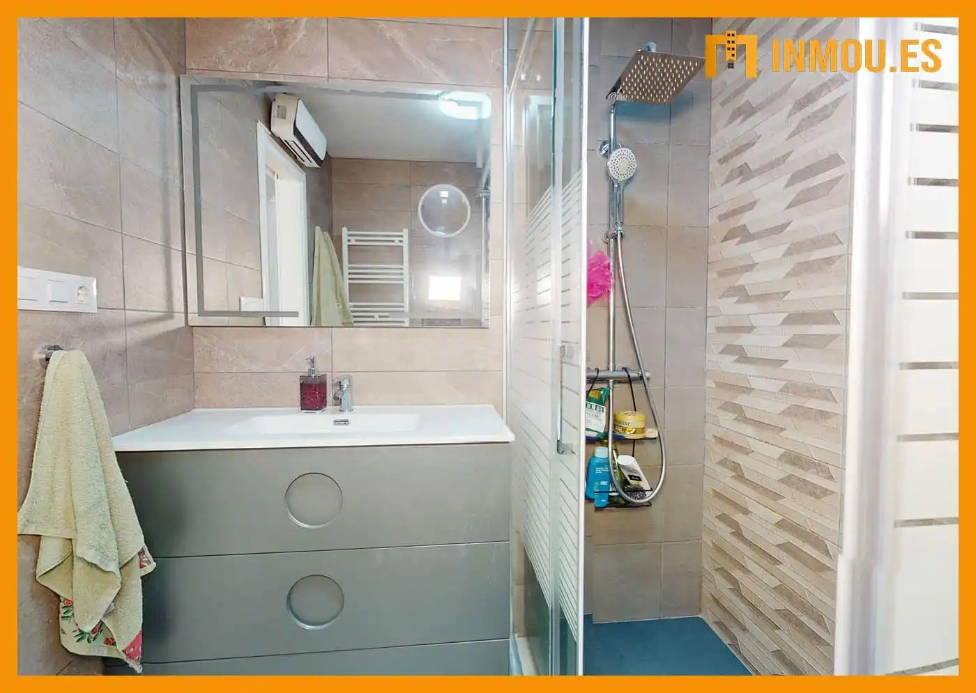 Bathroom of Flat for sale in Ourense Capital   with Air Conditioner, Heating and Parquet flooring
