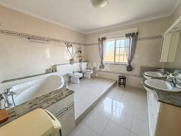 Casa con jardín en venta en Avenida Paseo Portugal, imagen 25