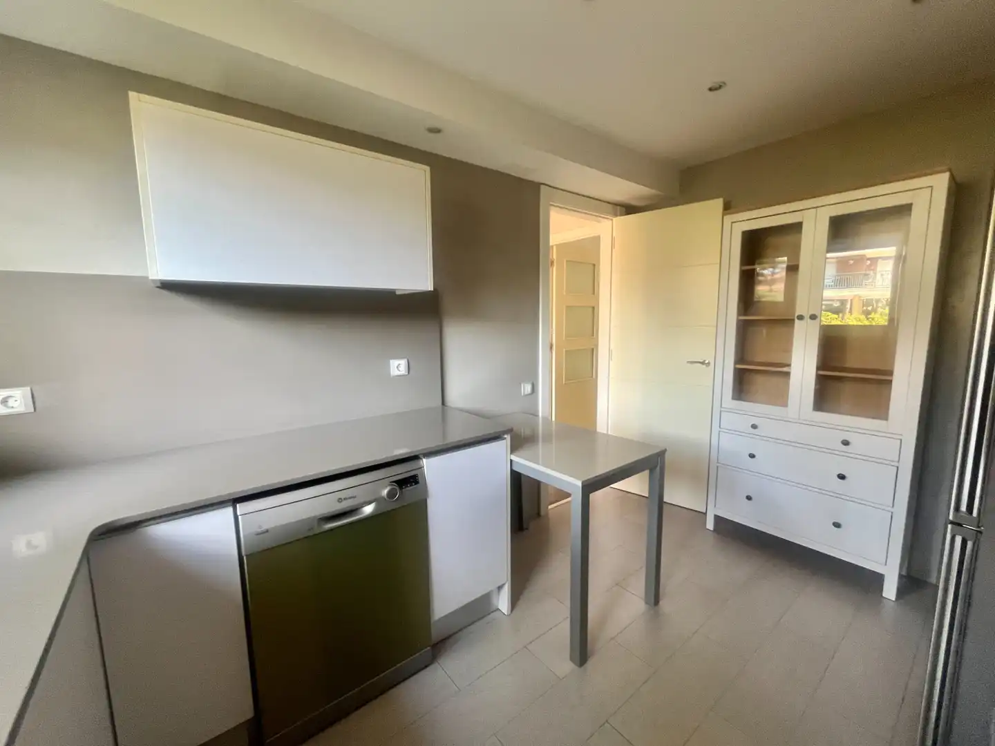 Einfamilien-Reihenhaus zur Miete in Carrer de l'Ametlla, Gavà Mar