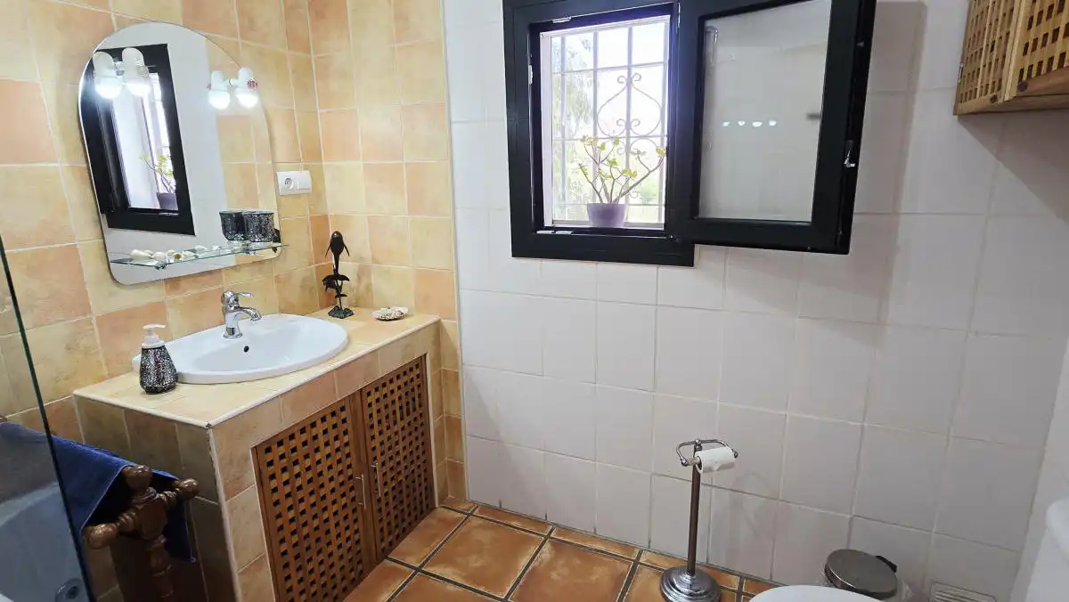Casa rústica amb jardí en venda a Cómpeta, imagen 33