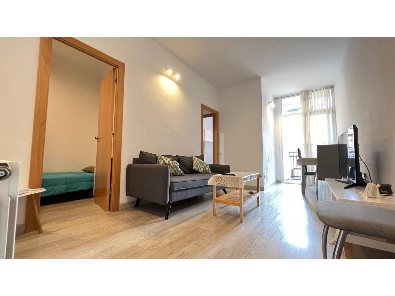 Bedroom of Flat to rent in  Barcelona Capital  with Air Conditioner, Heating and Parquet flooring