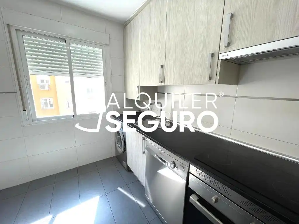 Kitchen of Flat for rent in Madrid  with Heating