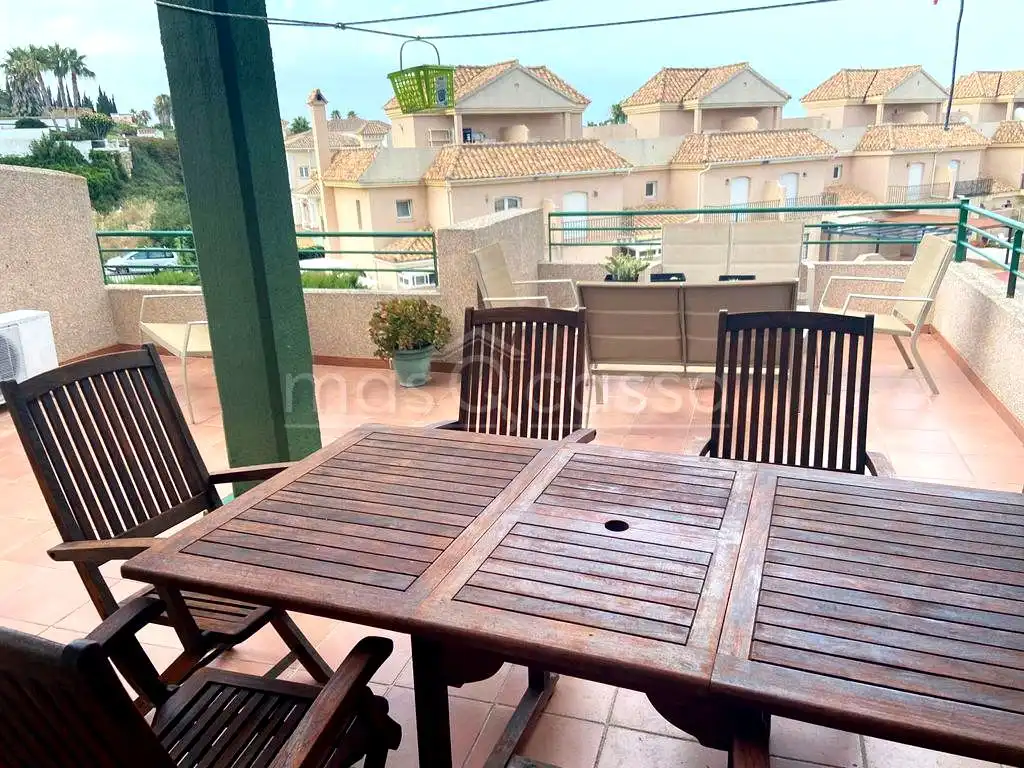 Flat with pool to rent in Calle Colinas del Mar