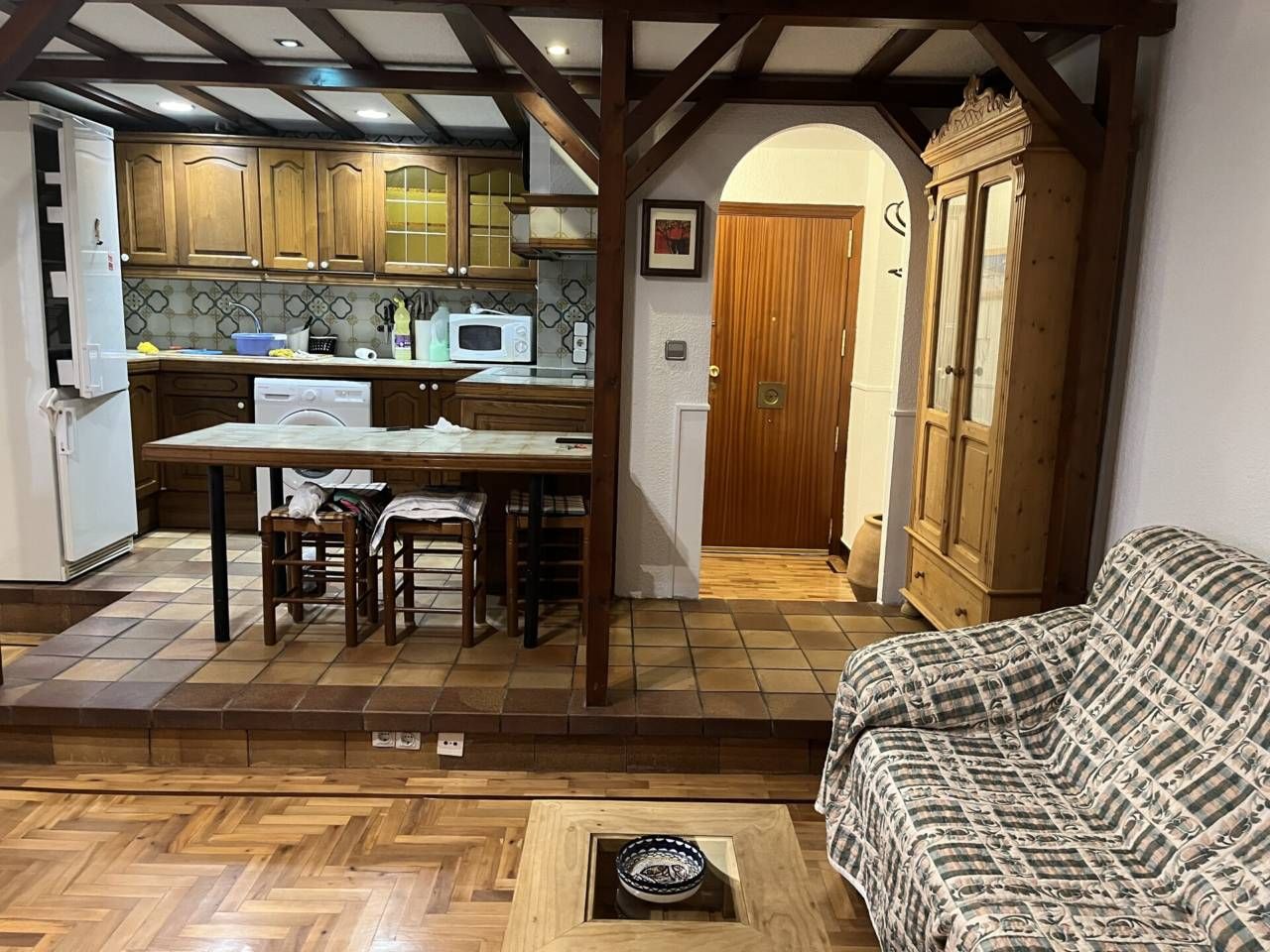 Kitchen of Flat to rent in Alcañiz  with Heating, Parquet flooring and Furnished