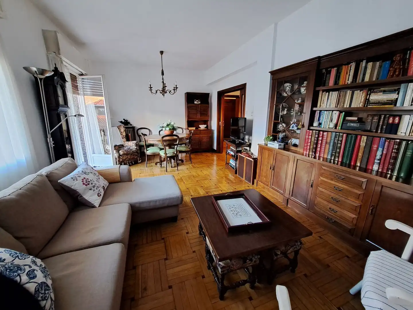 Wohnzimmer von Wohnung zum Verkauf in Gijón  mit Heizung, Terrasse und Schwimmbad
