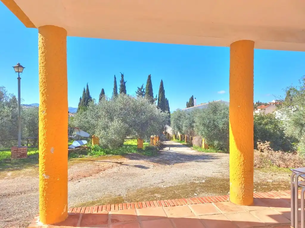 Casa rústica amb piscina en venda a Colmenar