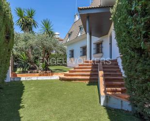 Exterior view of Country house for sale in Dos Hermanas  with Air Conditioner, Terrace and Swimming Pool