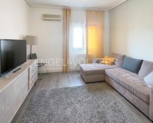 Sala d'estar de Apartament de lloguer en  Valencia Capital amb Aire condicionat i Calefacció