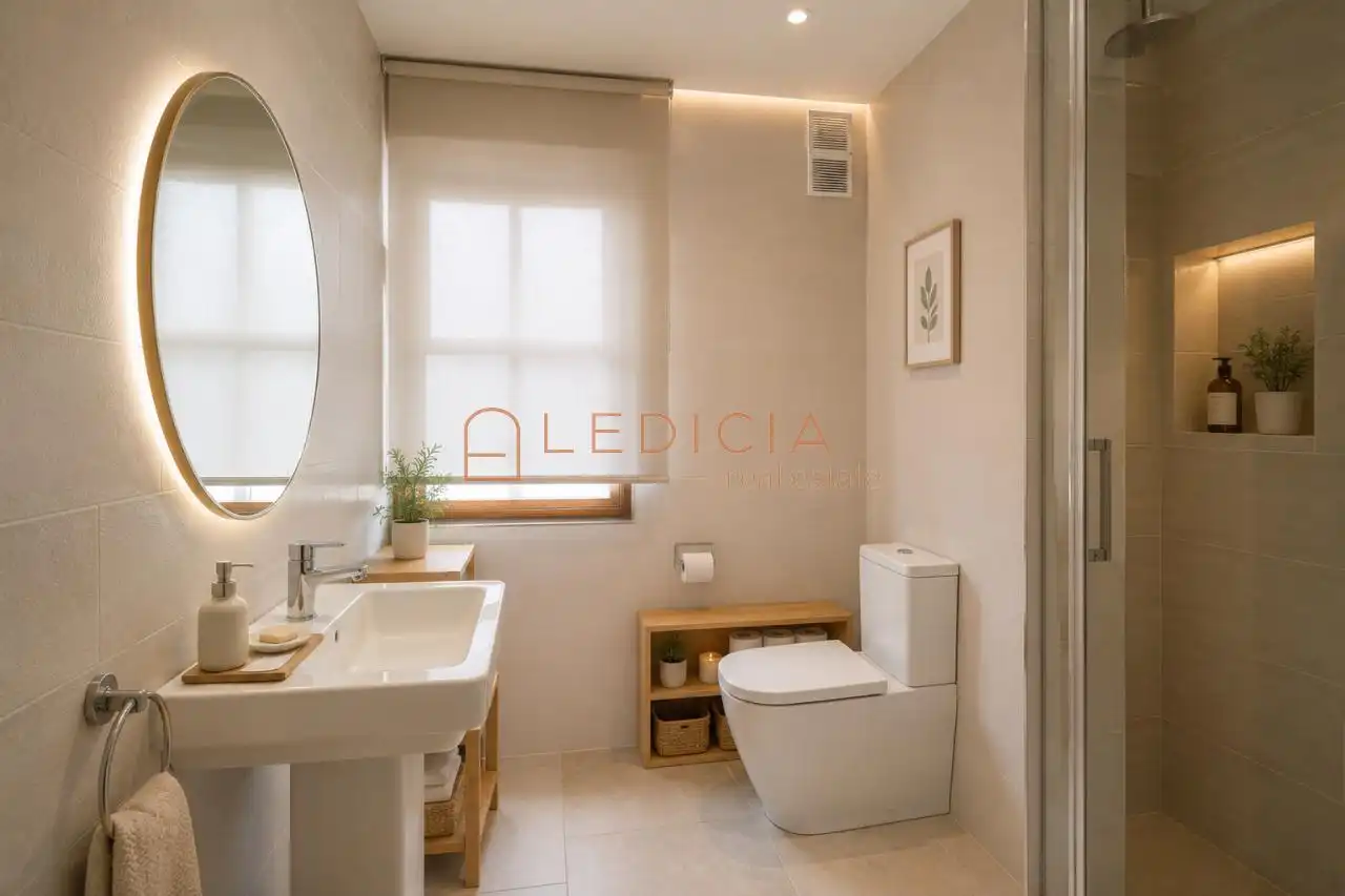 Bathroom of Houses for sale in Vigo   with Heating, Terrace and Storage room