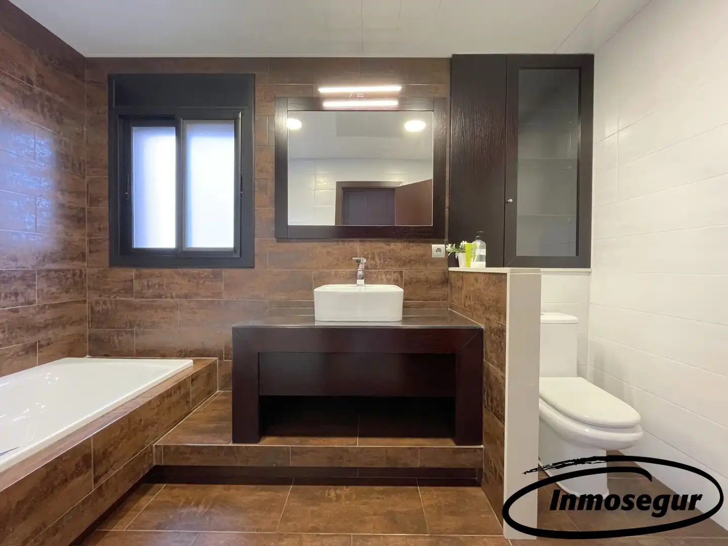 Detached house with terrace for sale in Carrer Lluís Domènech I Montaner 13, imagen 33
