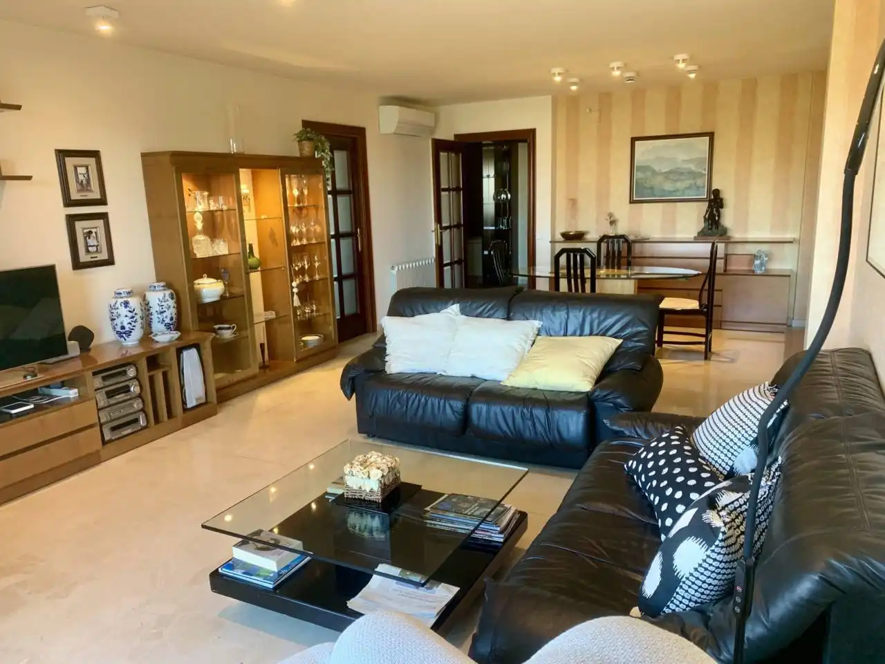 Living room of Attic for sale in Terrassa  with Air Conditioner, Heating and Parquet flooring