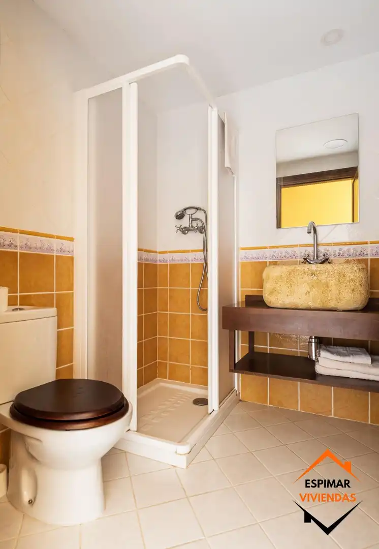 Baño de Edificio en venta en Castejón de Valdejasa
