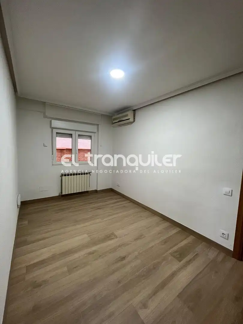 Habitación de Piso de alquiler en Madrid con Aire acondicionado, Parquet y Se aceptan mascotas