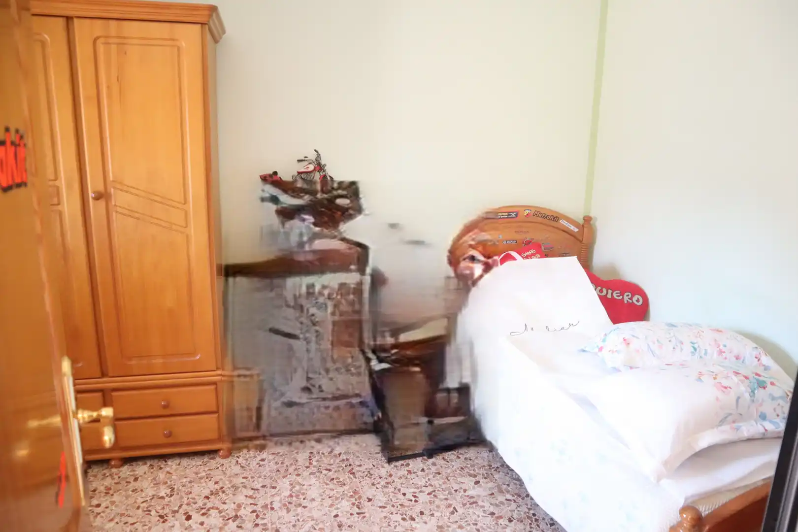 Dormitori de Casa o xalet en venda en Cerdanyola del Vallès amb Calefacció, Terrassa i Traster