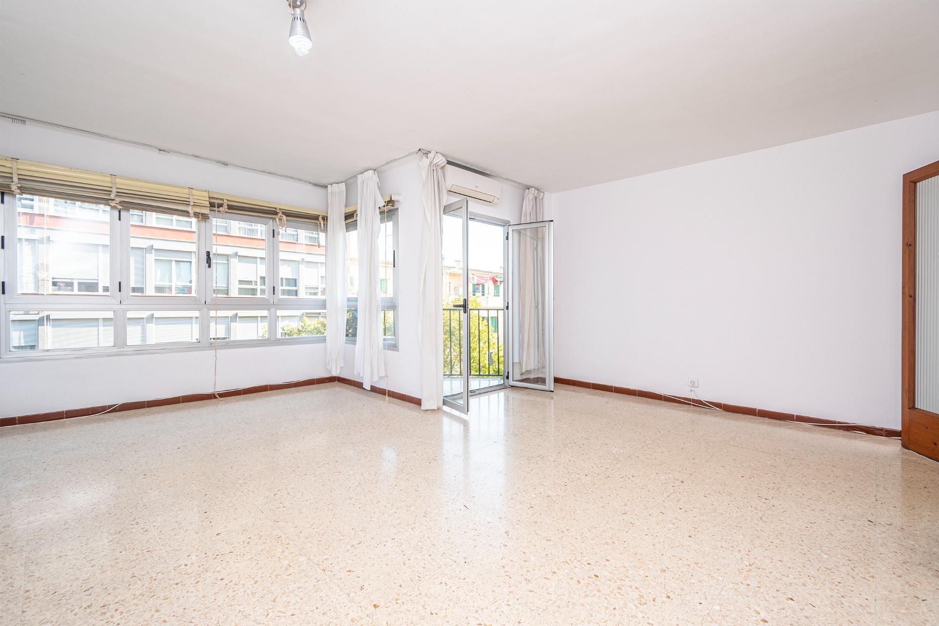 Sala d'estar de Pis en venda en  Palma de Mallorca amb Balcó