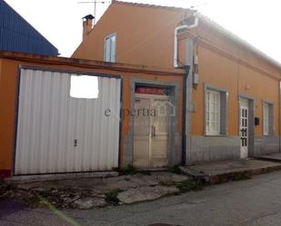 Vista exterior de Casa o xalet en venda en A Pobra do Caramiñal amb Terrassa