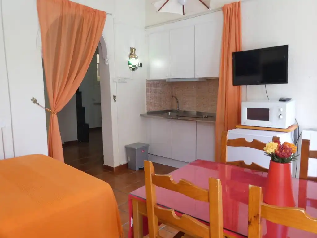 Wohnung zur Miete in Calle Capuchinas, 8, Centro - Sagrario