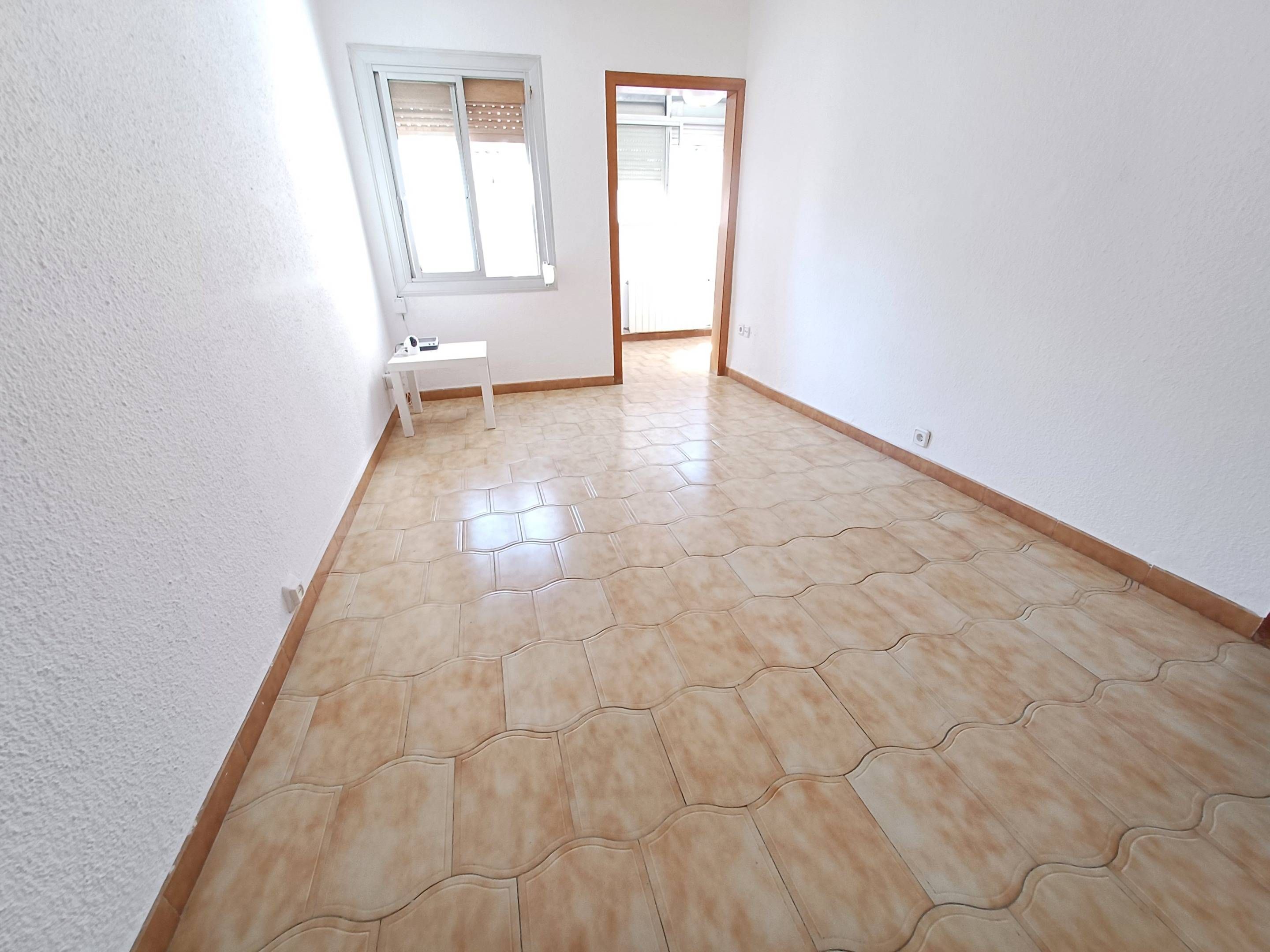 Bedroom of Flat for sale in L'Hospitalet de Llobregat  with Heating