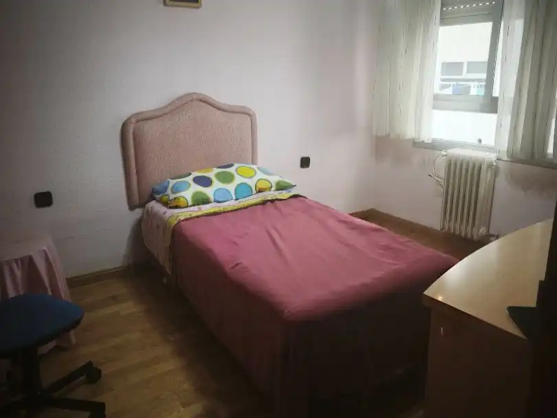 Dormitori de Pis en venda en  Albacete Capital amb Balcó