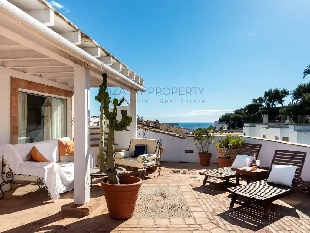 Vista exterior de Ático en venta en Eivissa con Aire acondicionado, Terraza y Amueblado