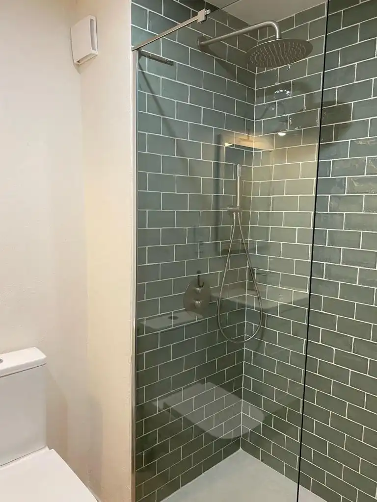 Bathroom of Country homes for rent in Albons  with Air Conditioner, Heating and Private garden