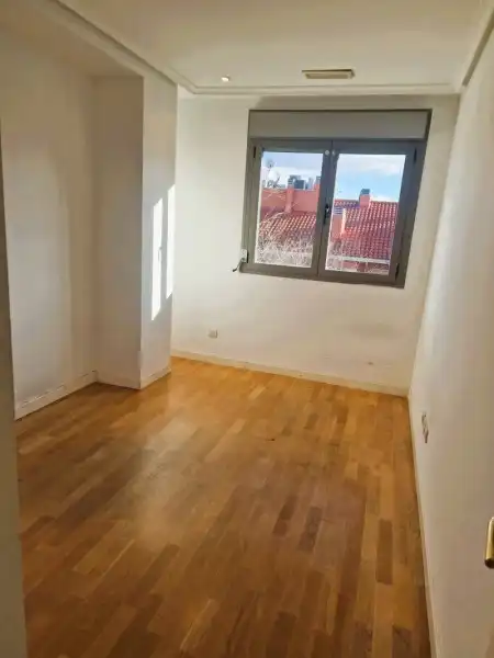 Bedroom of Flat for sale in Madrid  with Air Conditioner, Heating and Parquet flooring