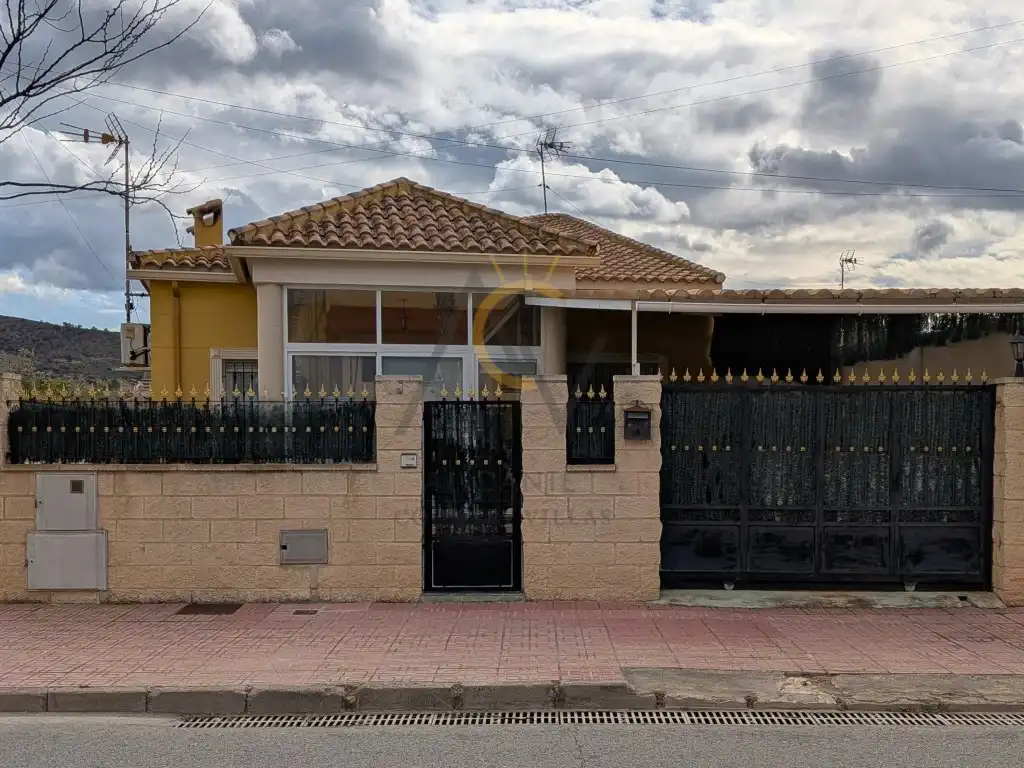 Casa amb jardí en venda a Avenida Castilla De, imagen 27