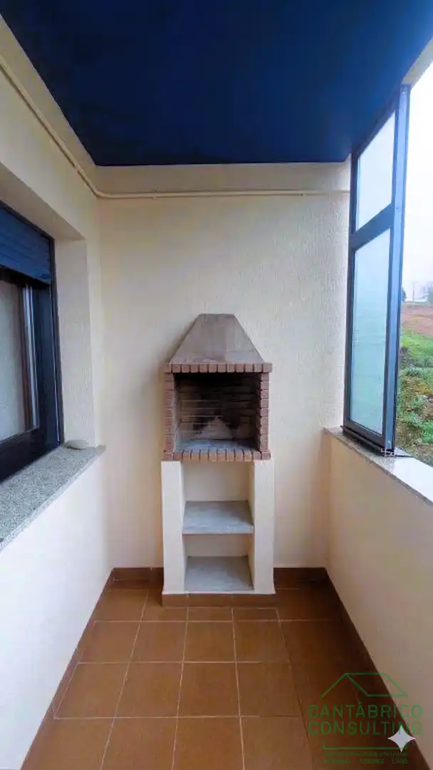 Terrasse von Wohnung zum Verkauf in Navia mit Heizung, Parkett und Terrasse