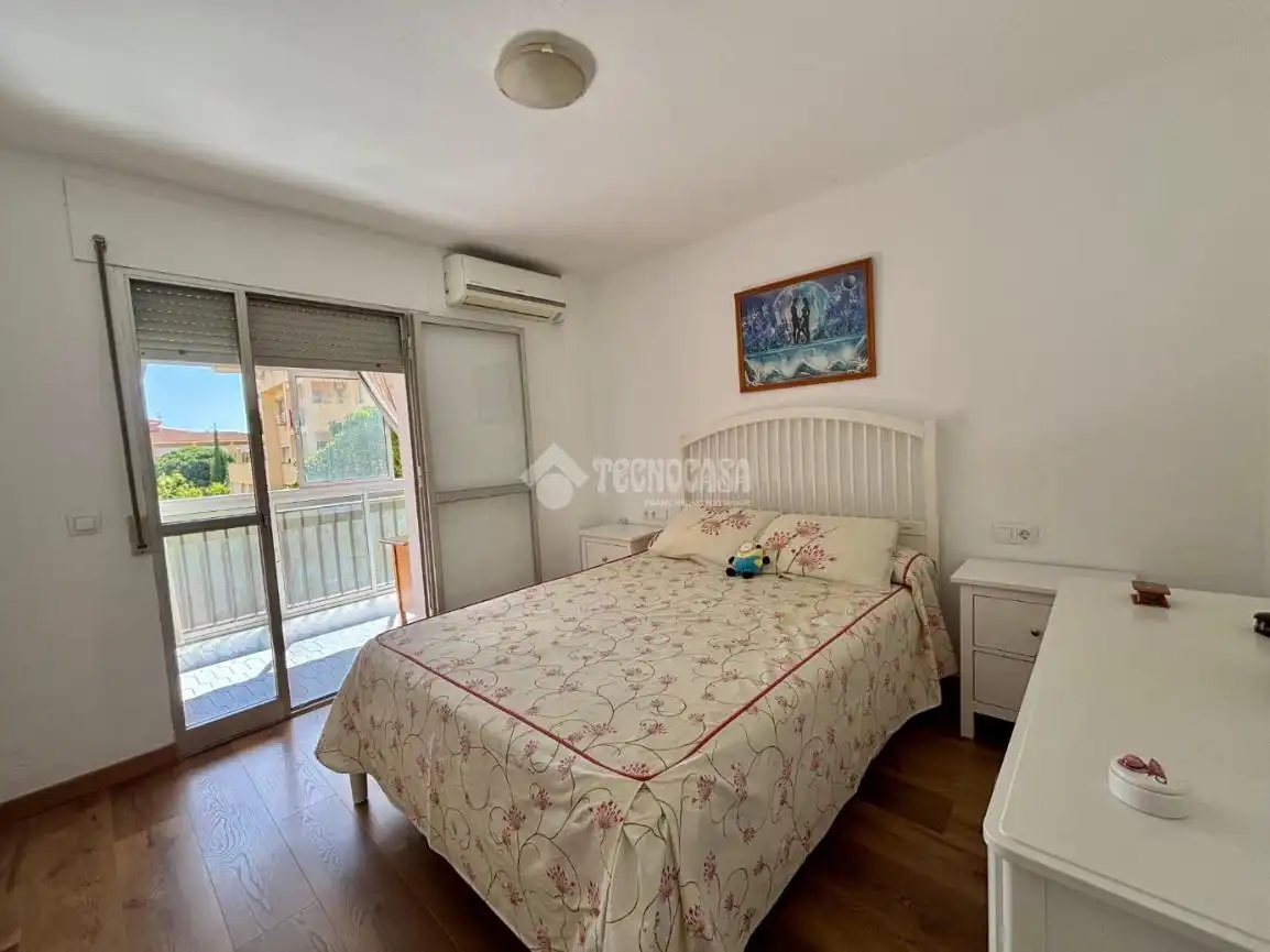 Bedroom of Flat for sale in Benalmádena  with Air Conditioner, Heating and Parquet flooring